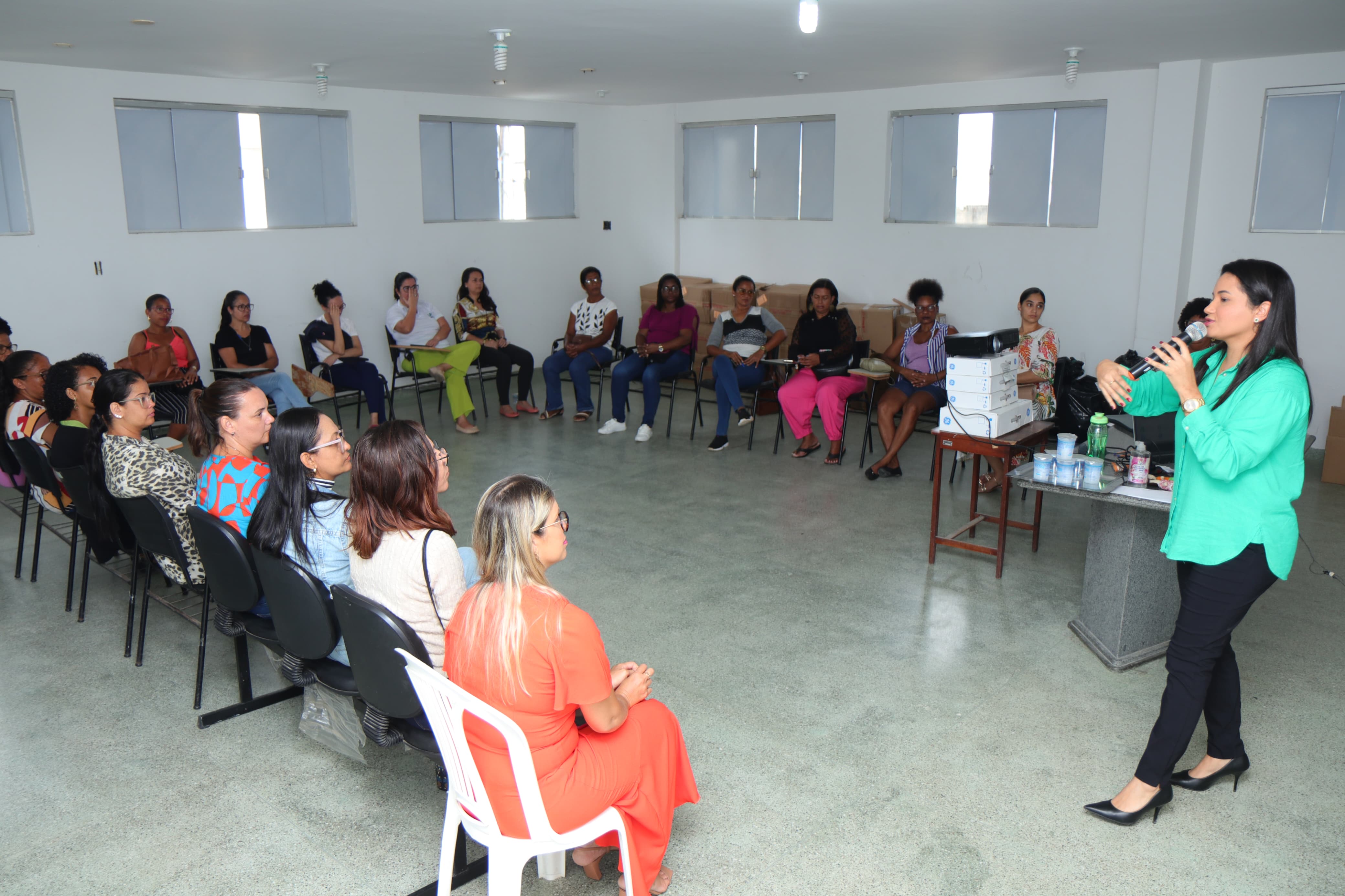 Prefeitura de Cruz das Almas promove treinamento humanizado para recepcionistas da UPA e Unidades de Saúde