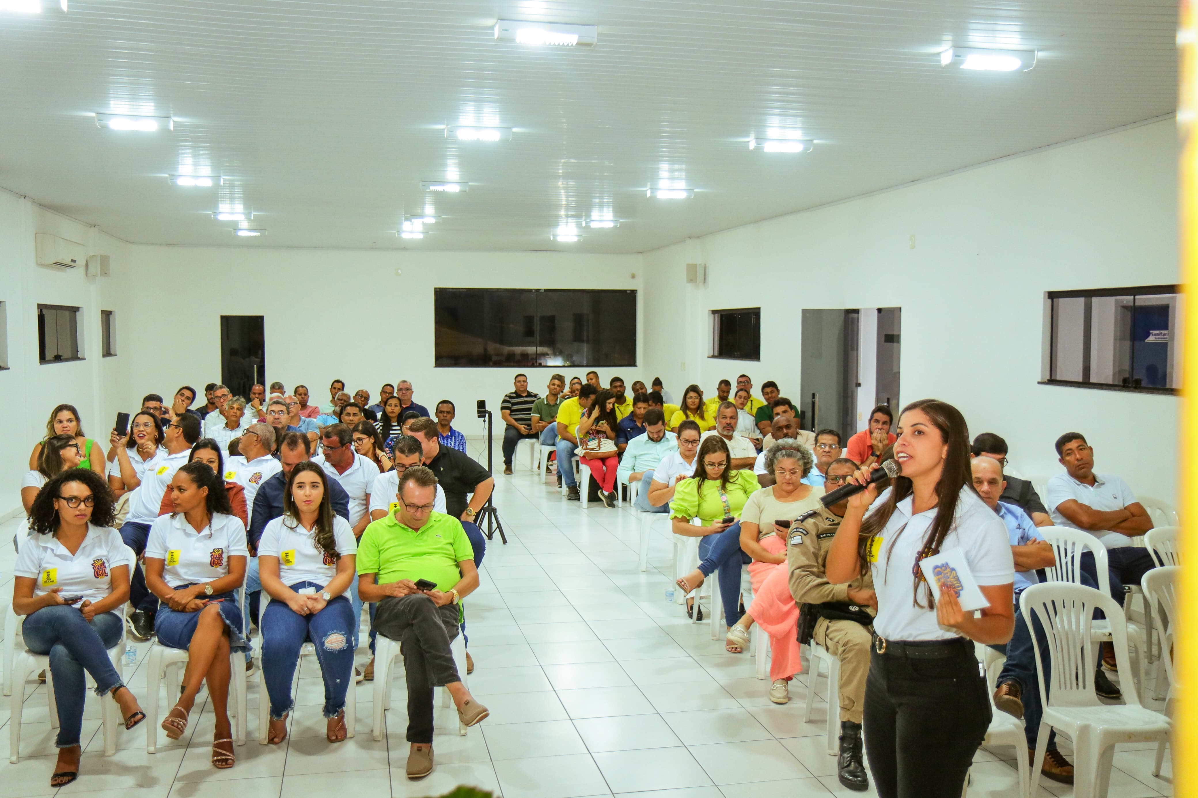 Prefeitura reúne empresários e comerciantes para conversar sobre o São João de Cruz